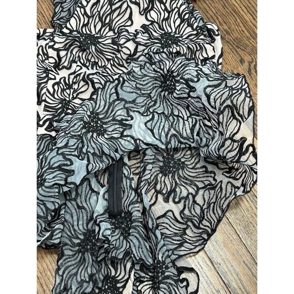 Nha Khanh Nyla Top Sleeveless Floral Appliqués High Neck Ivory Black Size 0 - Picture 7 of 10